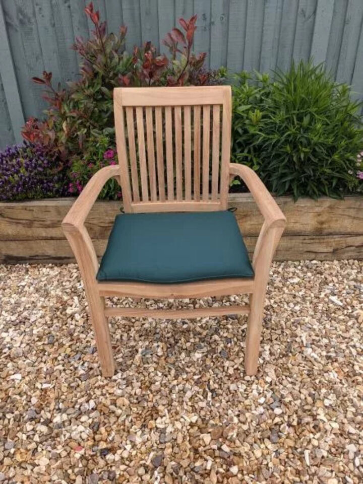 xChair-cushion-Green-front.jpg.pagespeed.ic.EcPTufWJTL.webp
